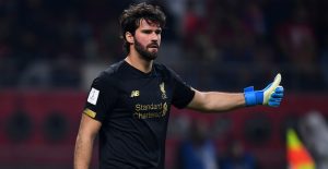 Unde se situeaza cifrele lui Alisson din campionatul curent, comparativ cu performante de top reusite de alti portari din Premier League?