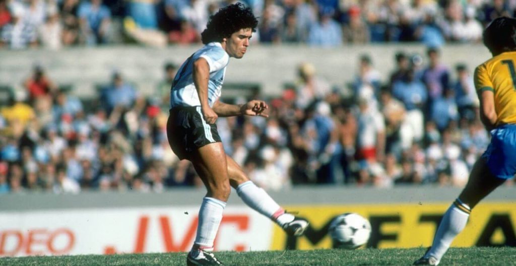 Patru decenii de la anul I în fotbal: ziua când a început dragostea eternă 1 3442675812