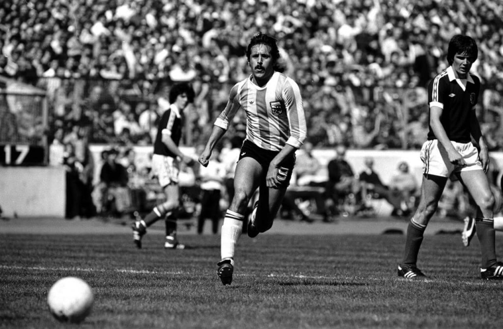 ”Caracatiță”, rămas bun! Nas sângerând, coaste rupte, frate mort, glonț la tâmplă, infarct, COVID 1 700180348